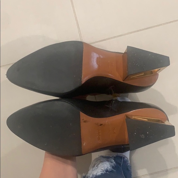 COPY - Givenchy Ankle boots in leather with triangular G - Picture 5 of 5